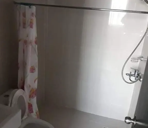 公寓式飯店 Cubao Manhattanheights Unit 11a Tower B, 2br *