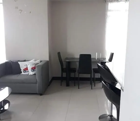 公寓式飯店 Cubao Manhattanheights Unit 11a Tower B, 2br 马尼拉